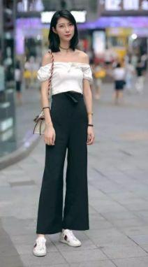 街拍:小姐姐这一身长裙,简直像仙女下凡一样,美丽至极