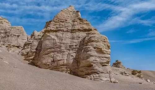 新疆捡石头最美季节又到了，教你在16个不同的地方捡石头！