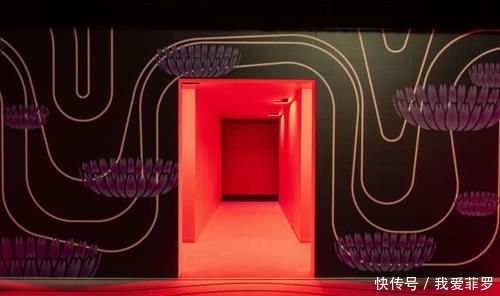 『时装周』2020秋冬时装周:玩转性别印象,Prada展现女性的强大力量