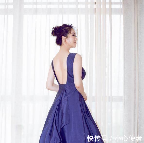 她是靳东的前妻，却一心追随陈道明，气质穿搭美呆了