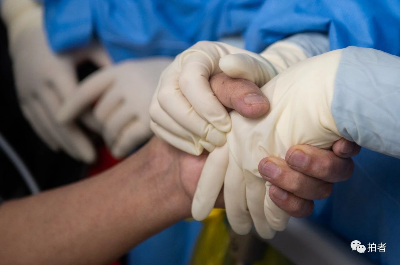  【摄影记者】一位摄影记者的65天武汉记忆：7万张照片，读懂这座城