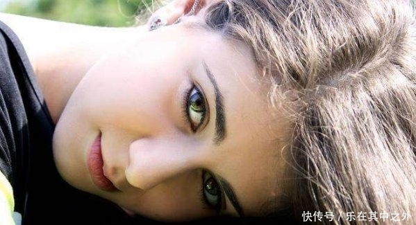 「化妆」自体脂肪垫下巴多久可以化妆