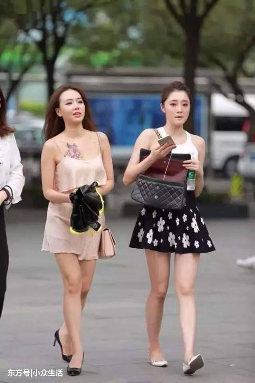 街拍：纹身小姐姐个个都优秀，你能驾驭吗?