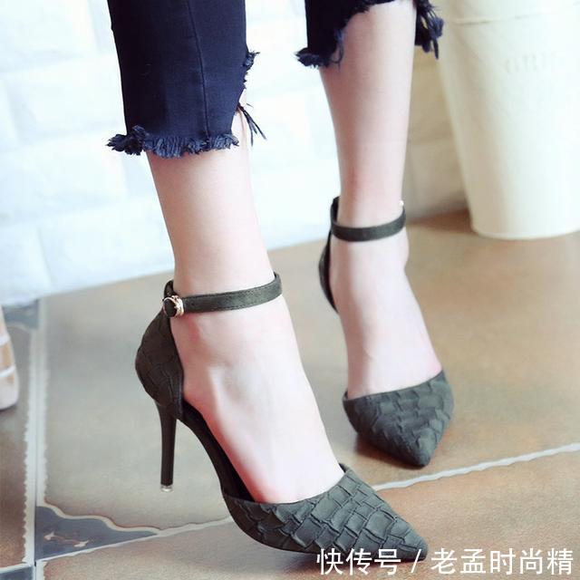 「尖头浅口细跟高跟鞋」春日出游上镜变女神,时髦细跟高跟鞋,教你来穿搭