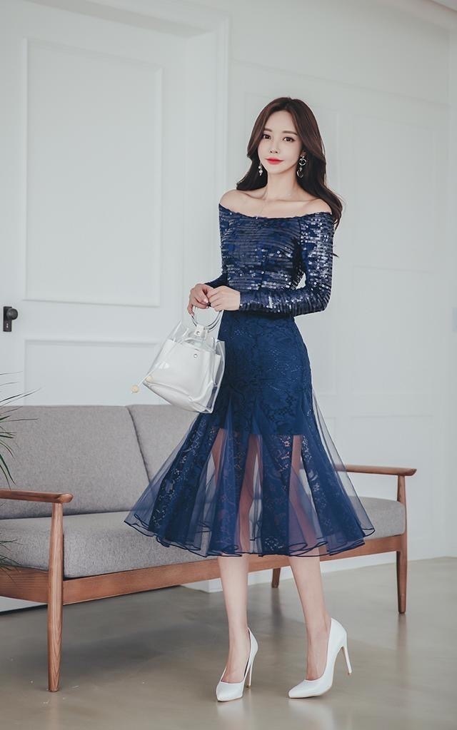 奔四的女人，穿裤子显得又胖又矮？试试这种“裙子”，显瘦又高挑