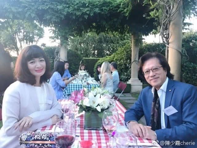 娱乐早报｜何洁公布与刁磊恋情否认出过轨 佟丽娅生日陈思诚秀恩