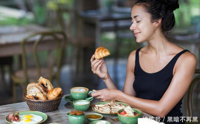 泰国“陪游”火爆，热情接待欧美游客，却对中国游客爱答不理？