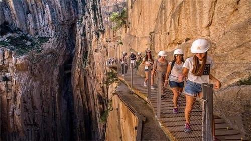 夺命步道1年丧生5名游客，最窄处不到50厘米，你敢去挑战吗？