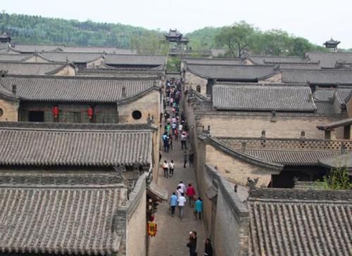 我国面积最大的豪宅，超故宫10万平方米，至今还保留着皇帝圣旨