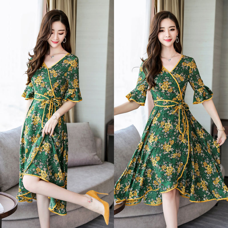 女人过了45岁别穿太土，学下图女人这样穿，年轻20岁，上档次