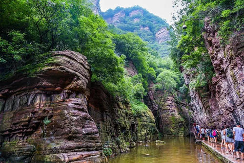 避开假期人群高峰期，到这几处景区来欣赏真正的自然风景吧