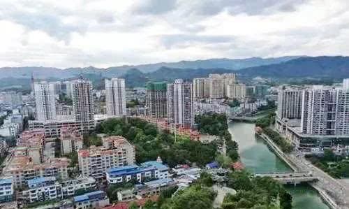  『一楼』有钱人看中了一楼抢着买，售楼处说出实话，真有道理