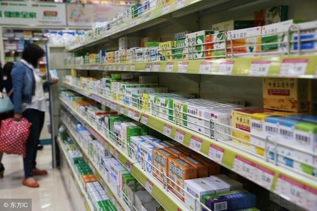 冒出“老年斑”不用害怕，教你1个土法，抹5次斑如雨下