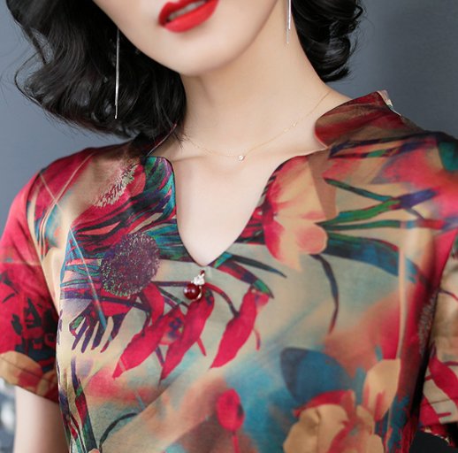 万万没想到，“香云纱”裙竟然比旗袍还好看，60后女人穿超美嫩