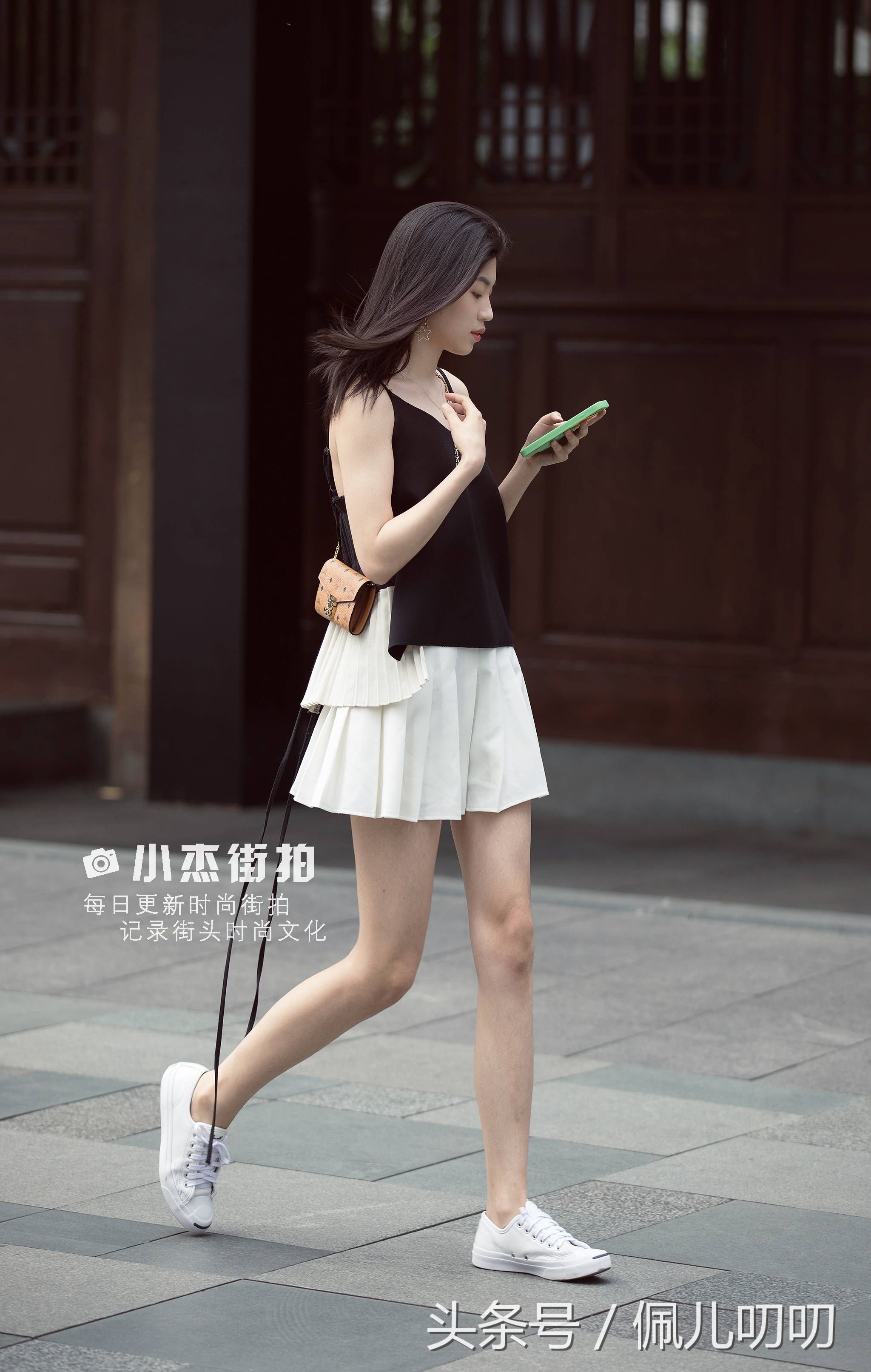 素人街拍，气质不输明星，穿搭有型，还有满屏的高颜值大长腿!