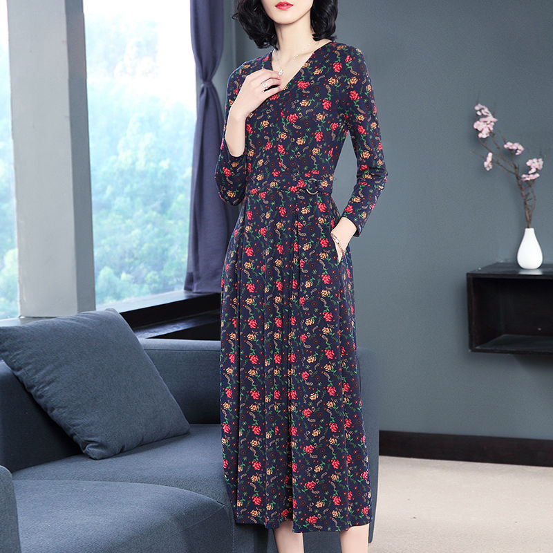 7月新出一种“少妇裙”，老婆一口气买6件，显嫩显瘦女人味十足