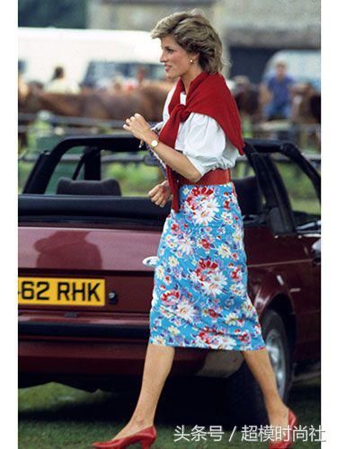 戴安娜王妃不爱高定偏偏爱它？这么丑还能大火好奇怪
