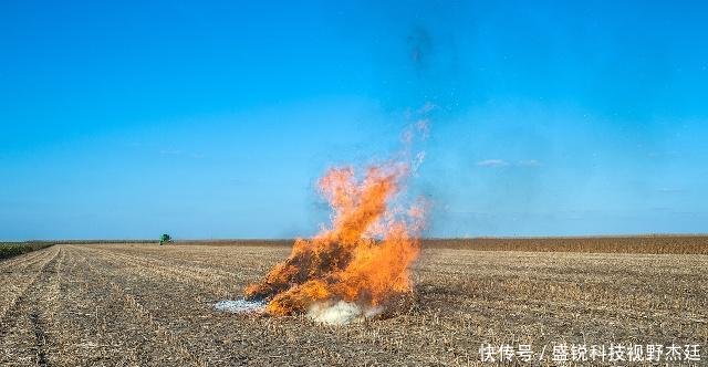  [秸秆]黑龙江9月秋收开始秸秆再次成难题，不让焚烧秸秆农民犯了