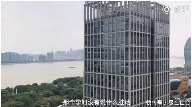 网红界的耻辱，人民日报都看不下去了，王思聪点评一针见血