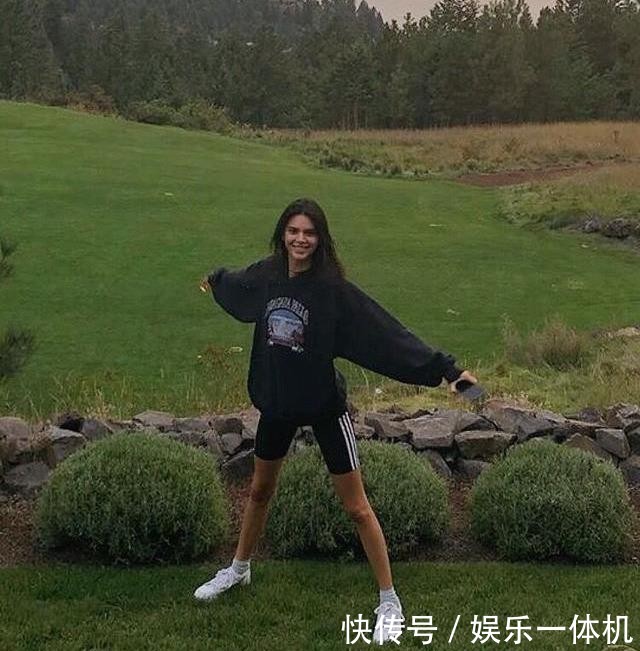 卫衣@好看的卫衣那么多,这4件“明星同款”,开春最推荐