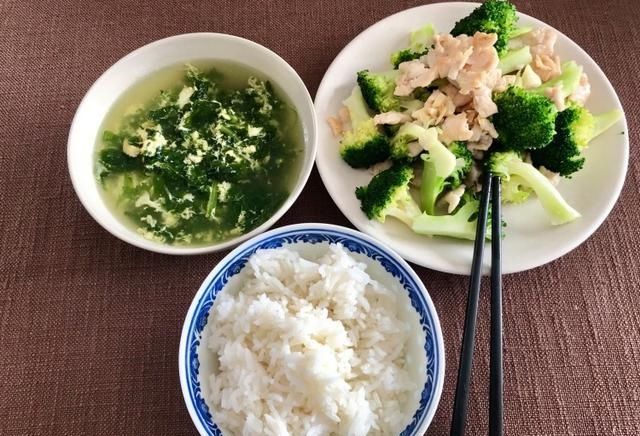 『西兰花』头发不好的人注意了!它是“天然亮发”美食,每周吃三次,发质好