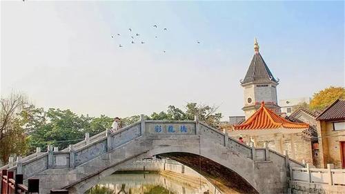 广州有一个百年水乡，被誉为小周庄，最重要的是免费开放