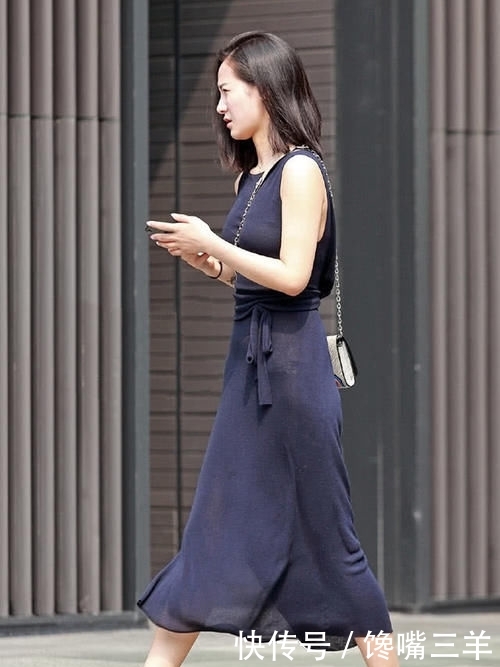 「 辣妈」丝绸轻薄连衣裙，展现女人的独特魅力！，下班偶遇辣妈
