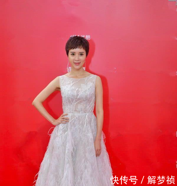 上影节闭幕女星无修图马伊琍优雅,金巧巧似公主,姚晨大嘴抢镜