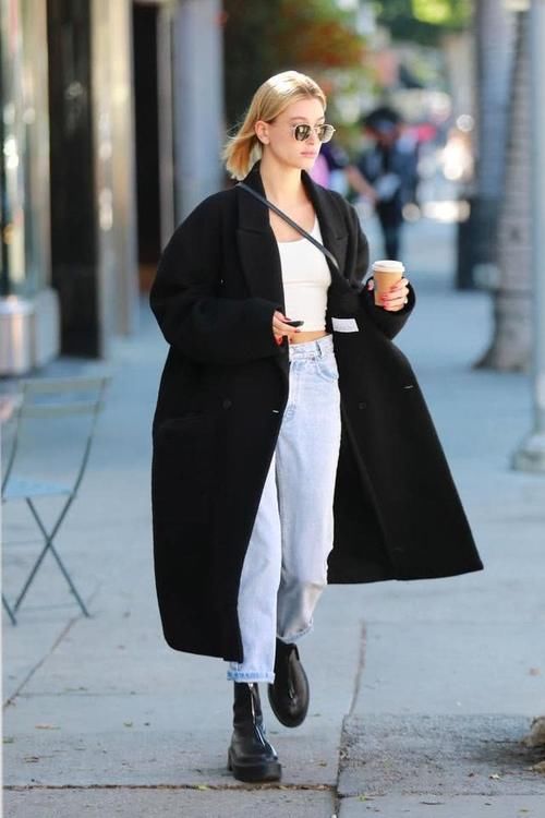  『适合』每种腿型都有专属裤子，0型腿不适合小脚裤，x型腿穿直筒裤最好看