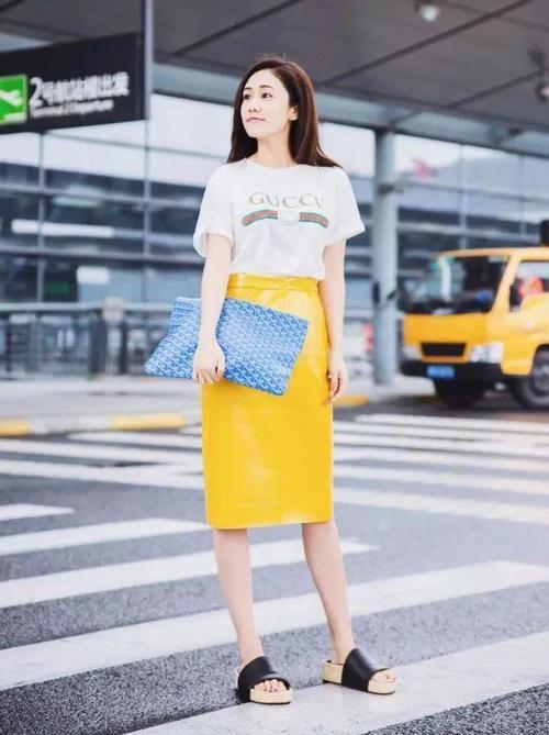 淡漠色穿搭,最高级的穿搭~