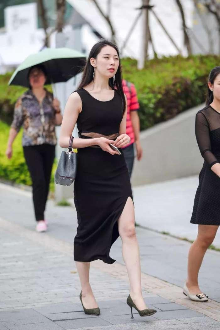 街拍: 图3小姐姐真美, 我要让她在劳斯莱斯上披头散发