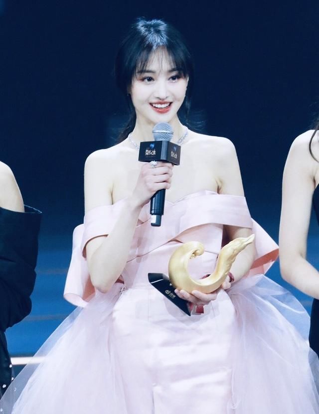 杨幂杨颖对付刘亦菲