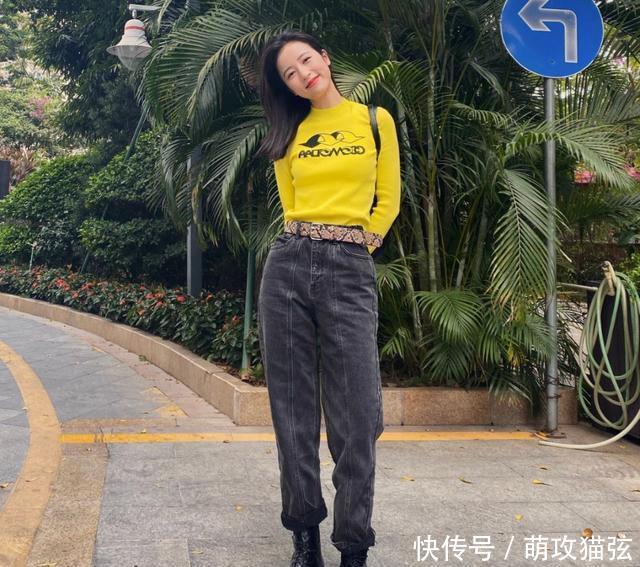 『针织衫』这一件“内搭、外穿”都很气质出众的衣服,春天穿刚刚好
