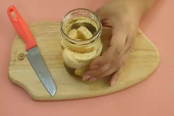 香蕉放进白醋里泡一泡,解决了千万女性的一大