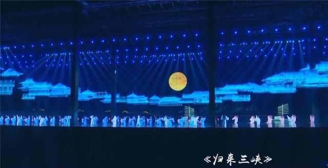 重庆彻底火了！又拿全国第一，网红城市当之无愧！