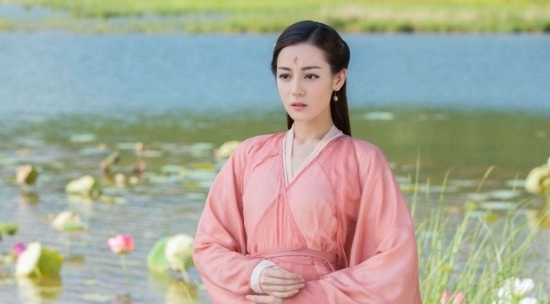「迪丽」迪丽热巴复工进组,拿到女一号的资源,或重拾之前的流量和人气