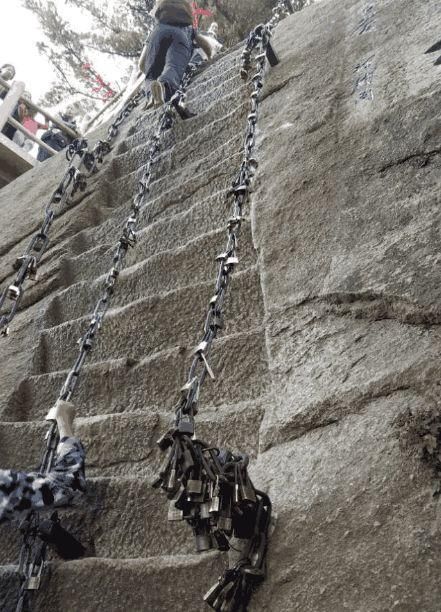 国内景区卖最“贵”的矿泉水，一瓶11元，原因竟令人寒酸!