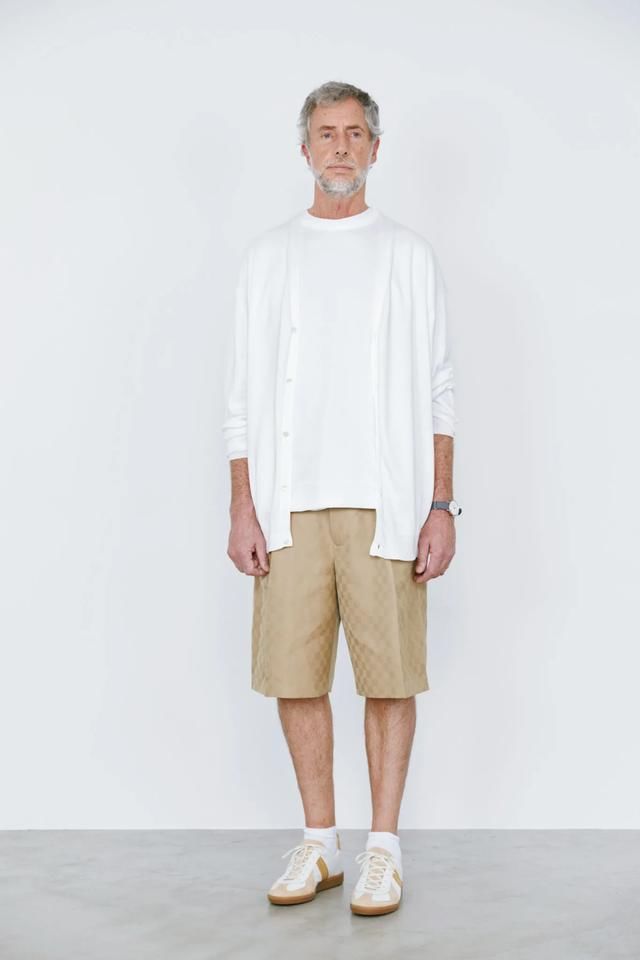  「长衣短裤」在穿衣搭配这事上，男人到底能不能「长衣+短裤」？