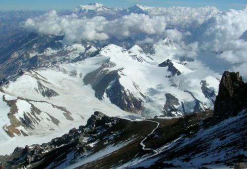 世界之最，亚洲之外最高的山峰，还是地球上海拔最高的死火山