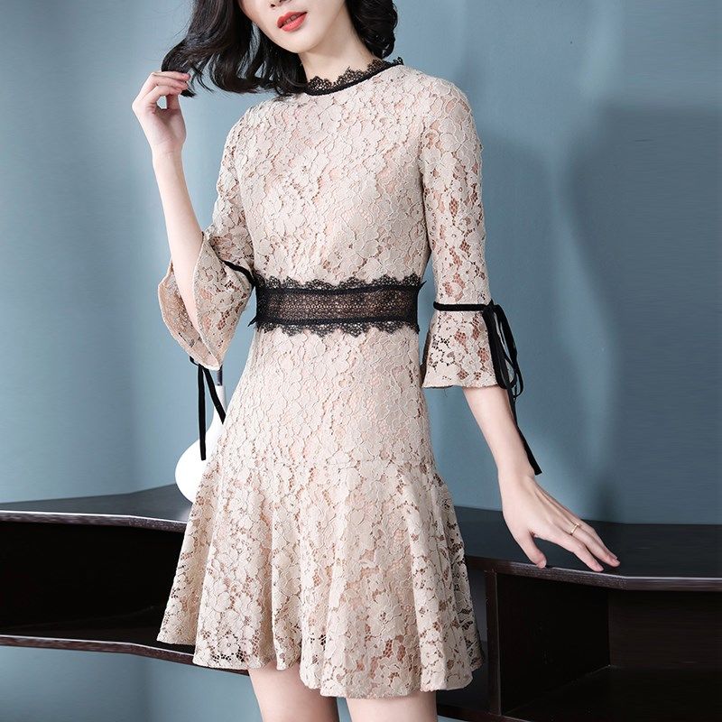 新出炉一种裙，不仅漂亮，还高贵，适合6070女人，满满女人味