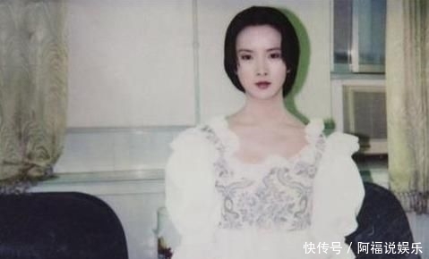  孩子：为拍戏不生孩子，被老公感动41岁高龄得子，如今一家人生活幸福