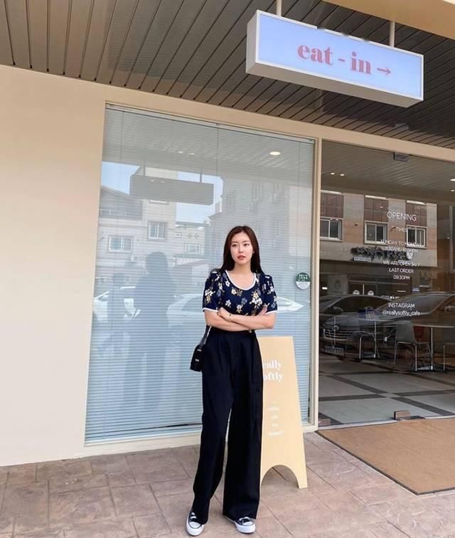  『显瘦』显瘦裤子推荐：穿过那么多裤子，还是这条裤子显瘦、显腿长！