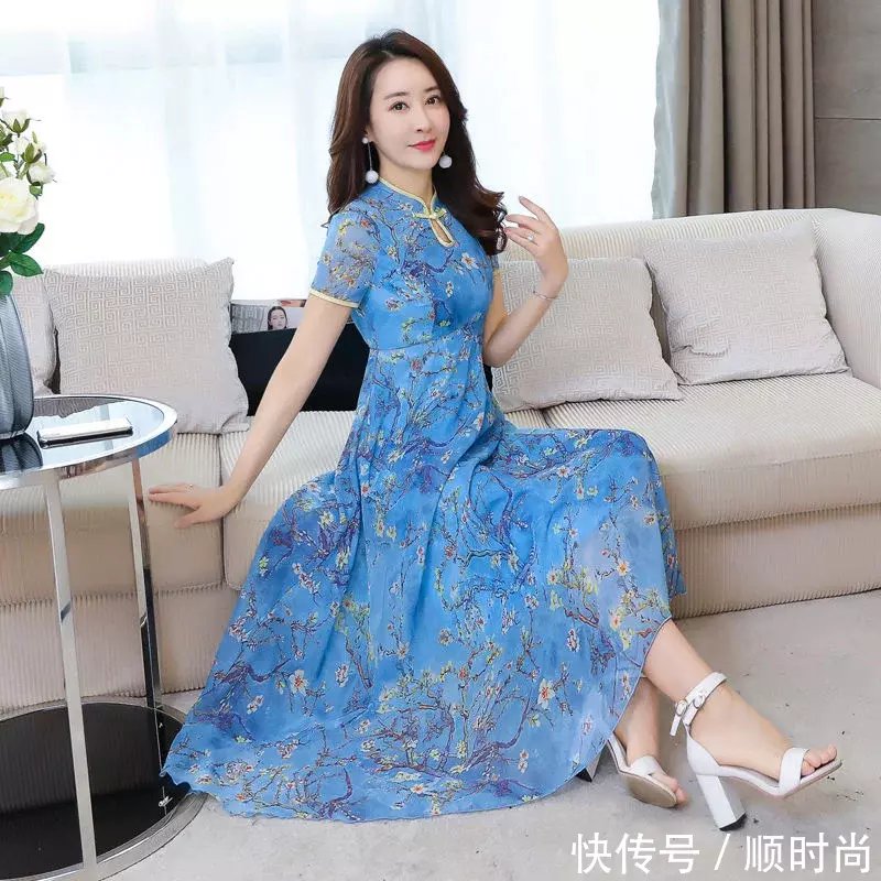 今年很潮流的几款连衣裙，时尚又不贵，三伏天穿时髦又清爽