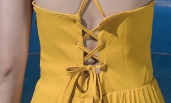 怪不得男人总爱往海边跑，现在女人不穿泳衣穿这个，让人神魂颠倒