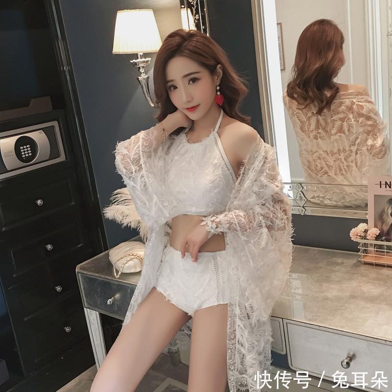 性感的泳衣凸显曼妙身姿, 还能让你自己信心倍增！