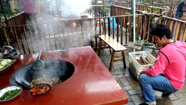  【农民】专家提倡禁止农民烧柴烧煤取暖？为啥有的农村还在烧呢