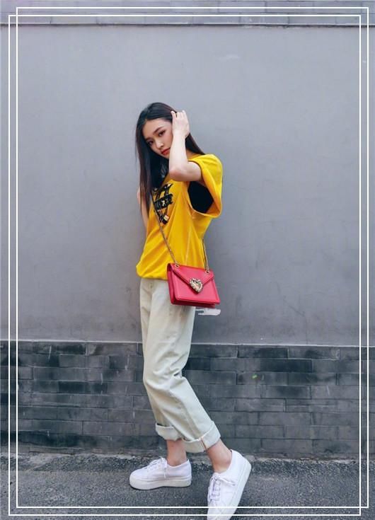 林允瘦到脱相？素颜现身变大妈，网友：不化妆就出门谁给的勇气？