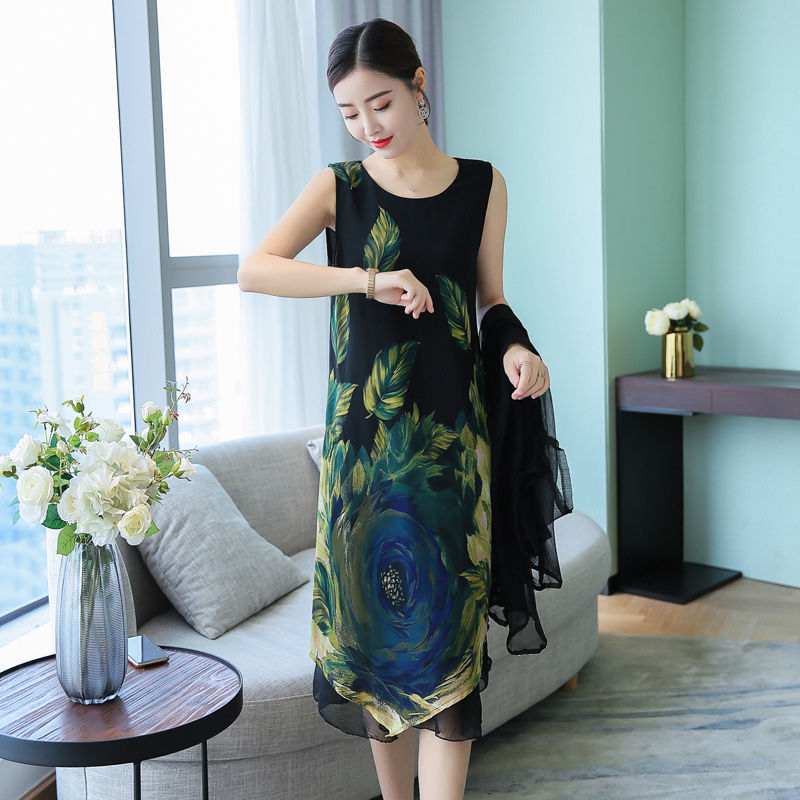 这裙子不简单，很精致!“假两件”改良旗袍，60后穿迷倒一条街