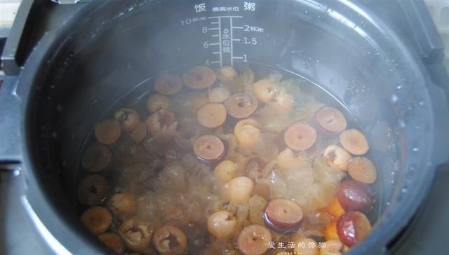  冬季@要想皮肤好，女人不要放过此汤，补水滋润，皮肤滑嫩，美翻了！