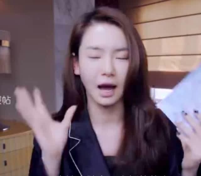 戚薇化身美妆博主,快看看她用了哪些硬生生的干货!